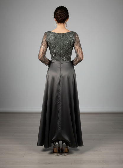 Langes Schwarzes Abendkleid mit Eckigem Ausschnitt und Transparenten Ärmeln E352