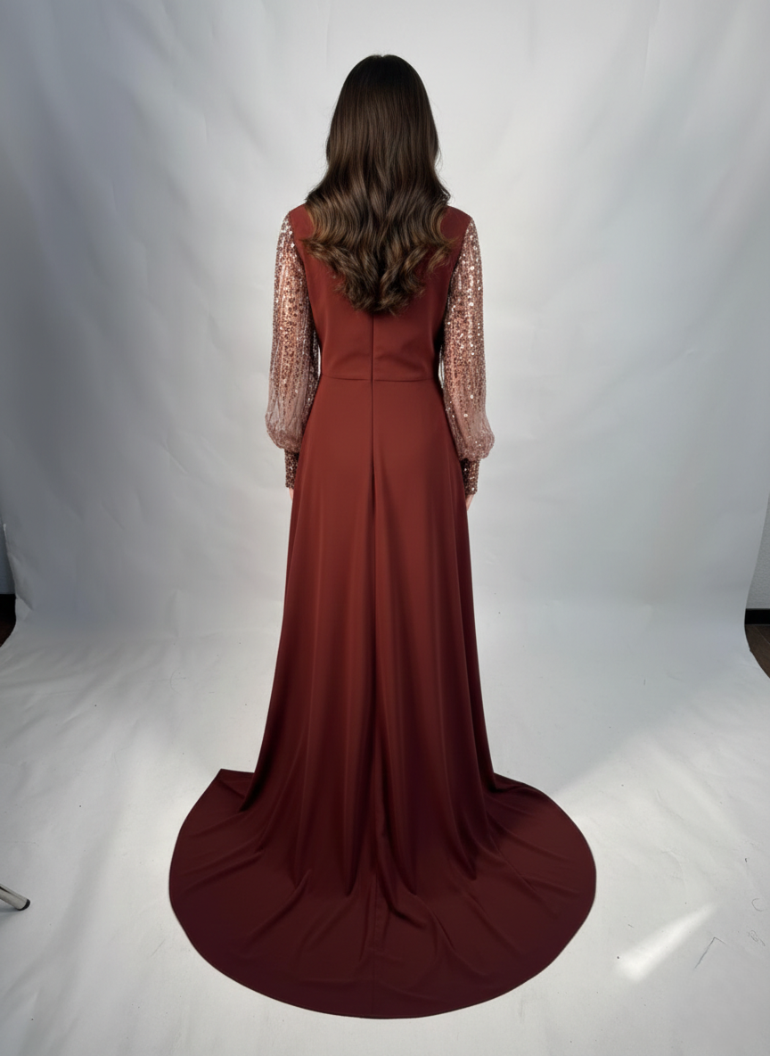 Langes Abendkleid mit One-Shoulder-Schnitt und Drapierung E358