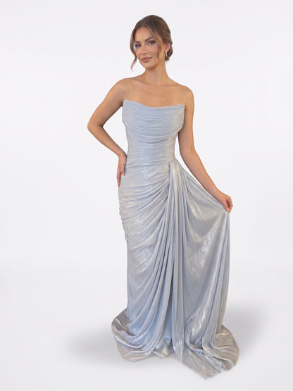 Elegantes trägerloses Abendkleid in schimmerndem Rosé Beschreibung: e412