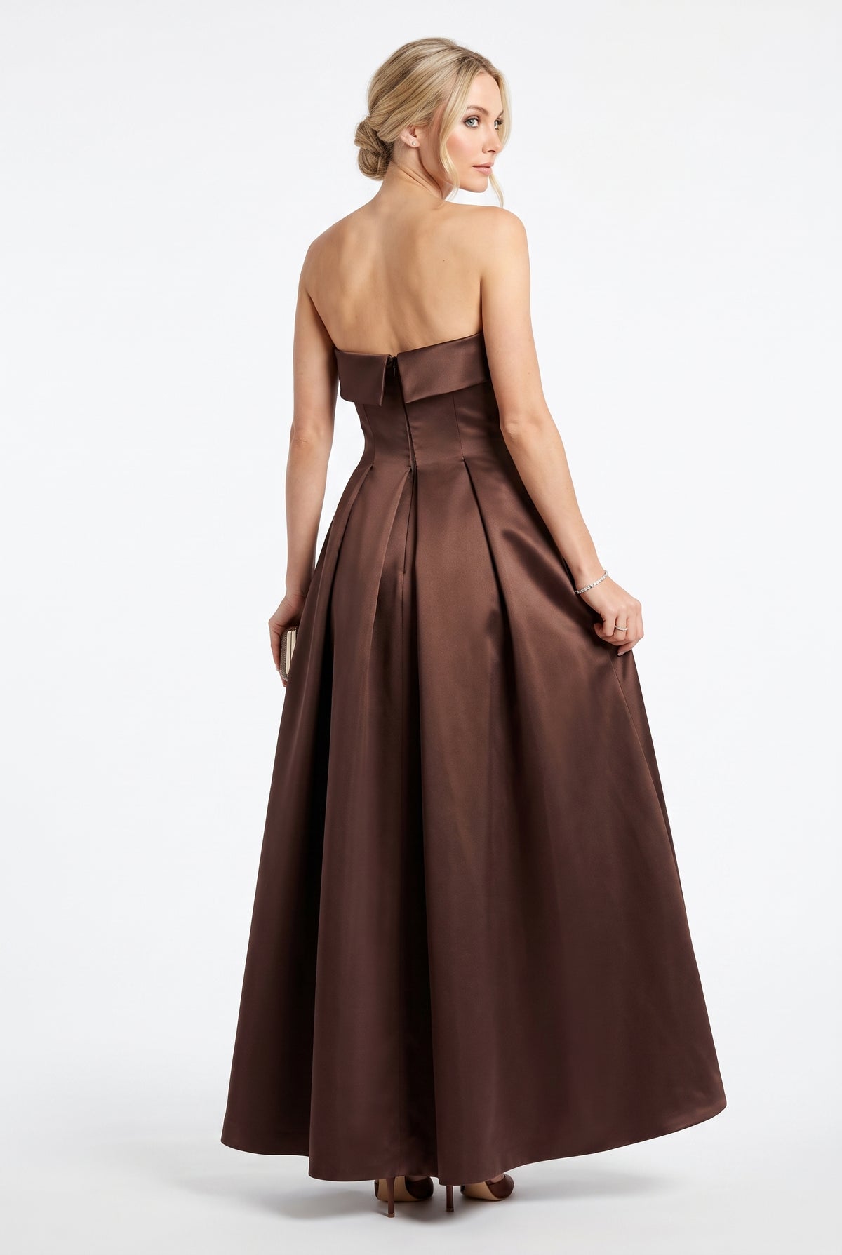 Schulterfreies Langes Abendkleid aus Satin E367