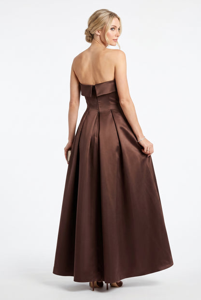 Schulterfreies Langes Abendkleid aus Satin E367