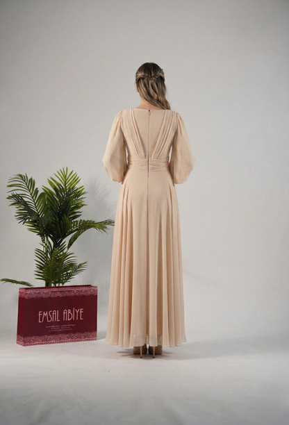 Chiffon-Abendkleid mit V-Ausschnitt und langen Ärmeln E348