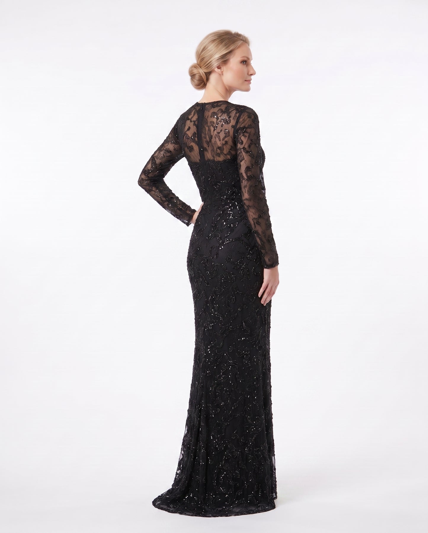 Langärmliges Spitzen-Abendkleid mit Raffung in Schokobraun Beschreibung: e405