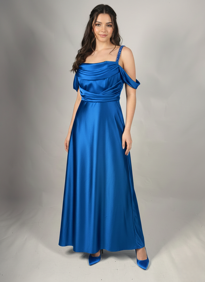 Langes Satin-Abendkleid mit Drapiertem Oberteil E355