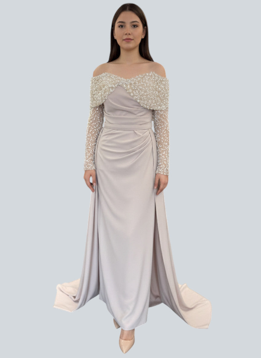 Schulterfreies Kleid mit Perlenbestickung - E270