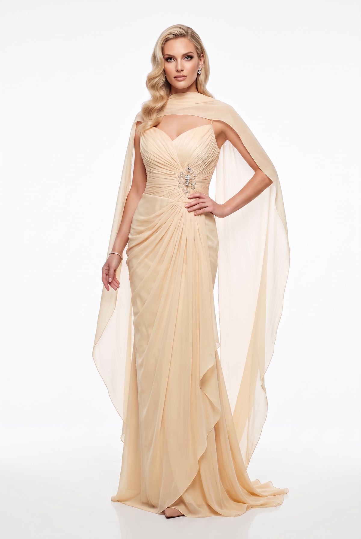 Elegantes Chiffon-Abendkleid mit Umhang und Schmuckbrosche in Champagner Beschreibung: e420