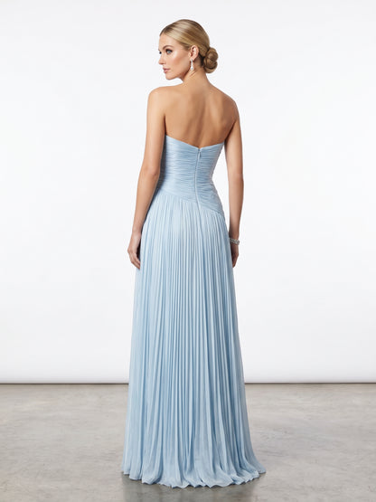 Elegantes trägerloses Abendkleid in schimmerndem Rosé Beschreibung: e412