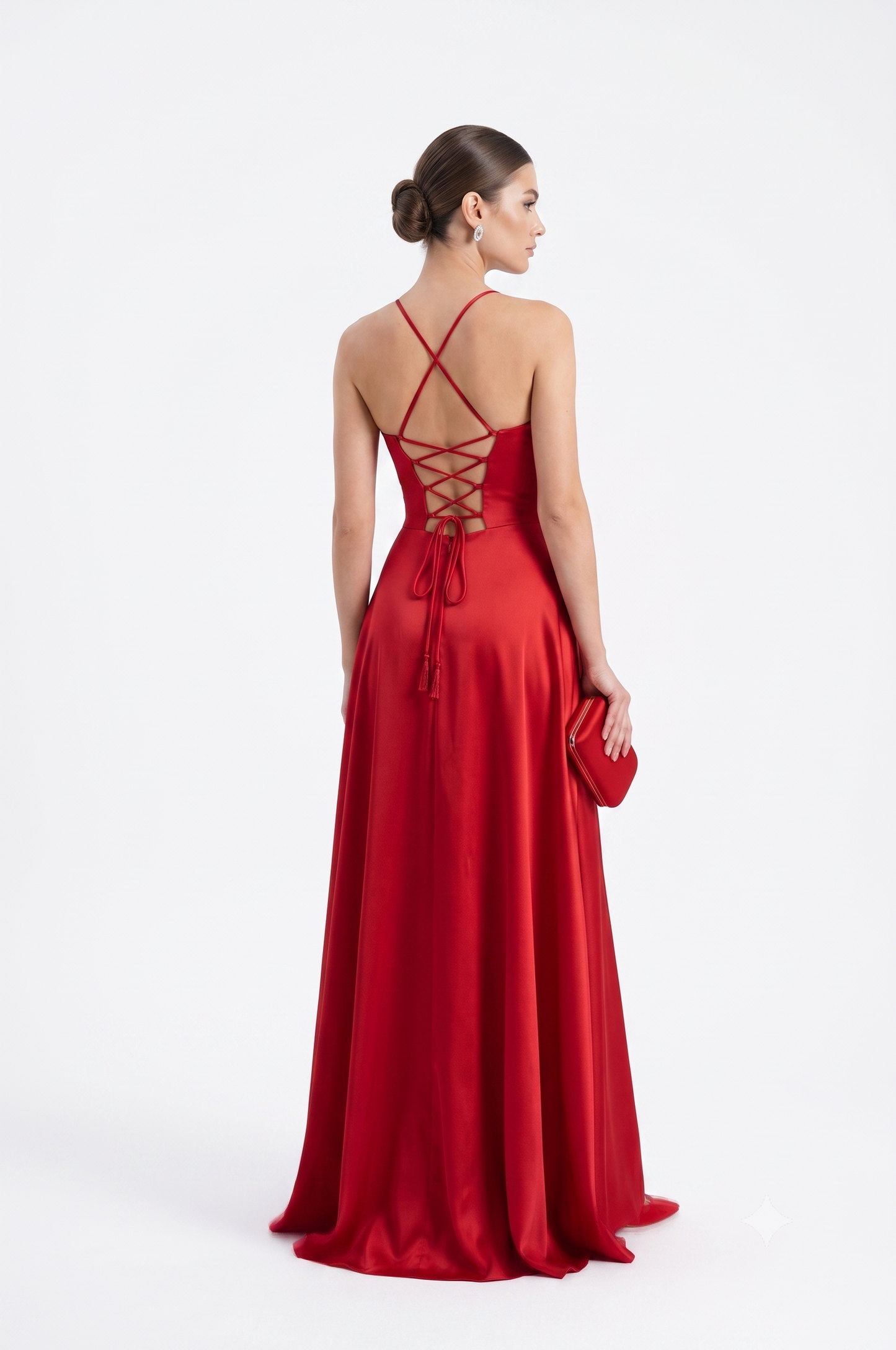 Elegantes Satin-Abendkleid mit Schlitz E310