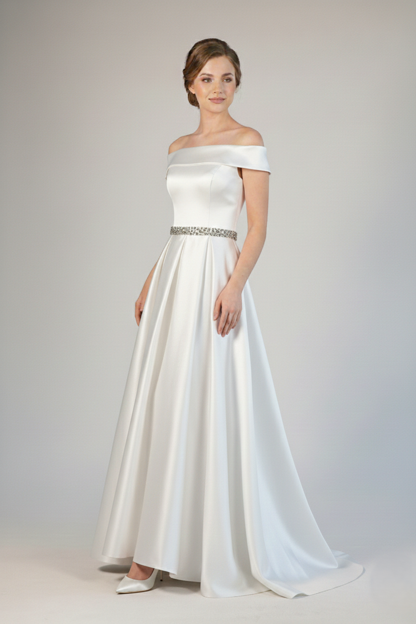 Langes Satin-Abendkleid mit Bootsausschnitt und Strassgürte E351