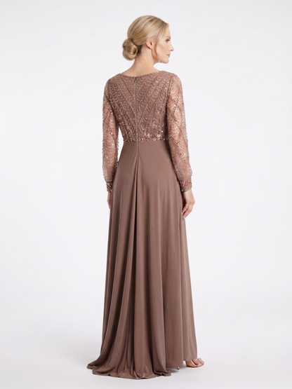 Langärmeliges Abendkleid mit Pailletten und Schlitz E365