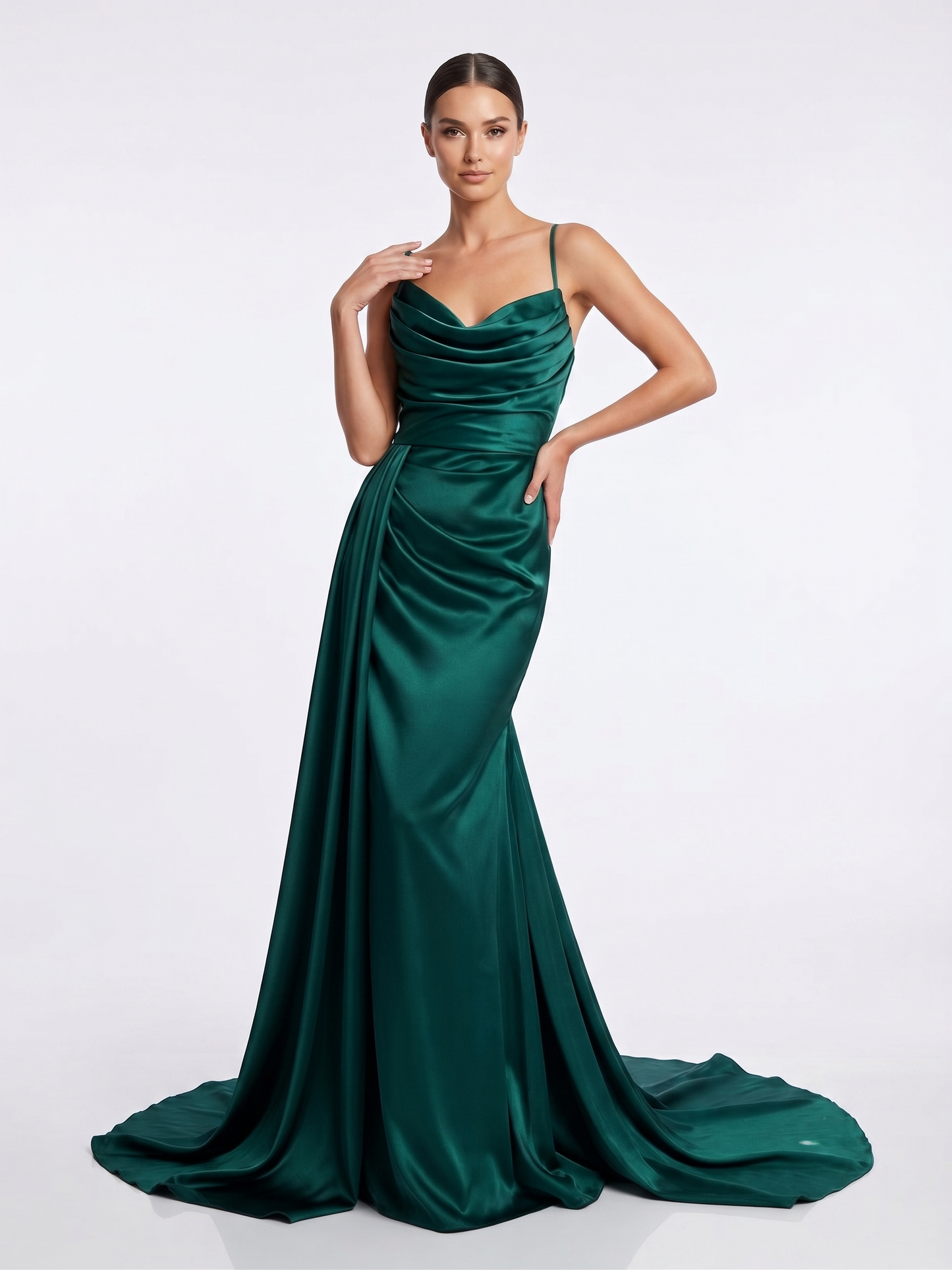 DE: Elegantes Abendkleid mit Drapierung Dieses atemberaubende E338