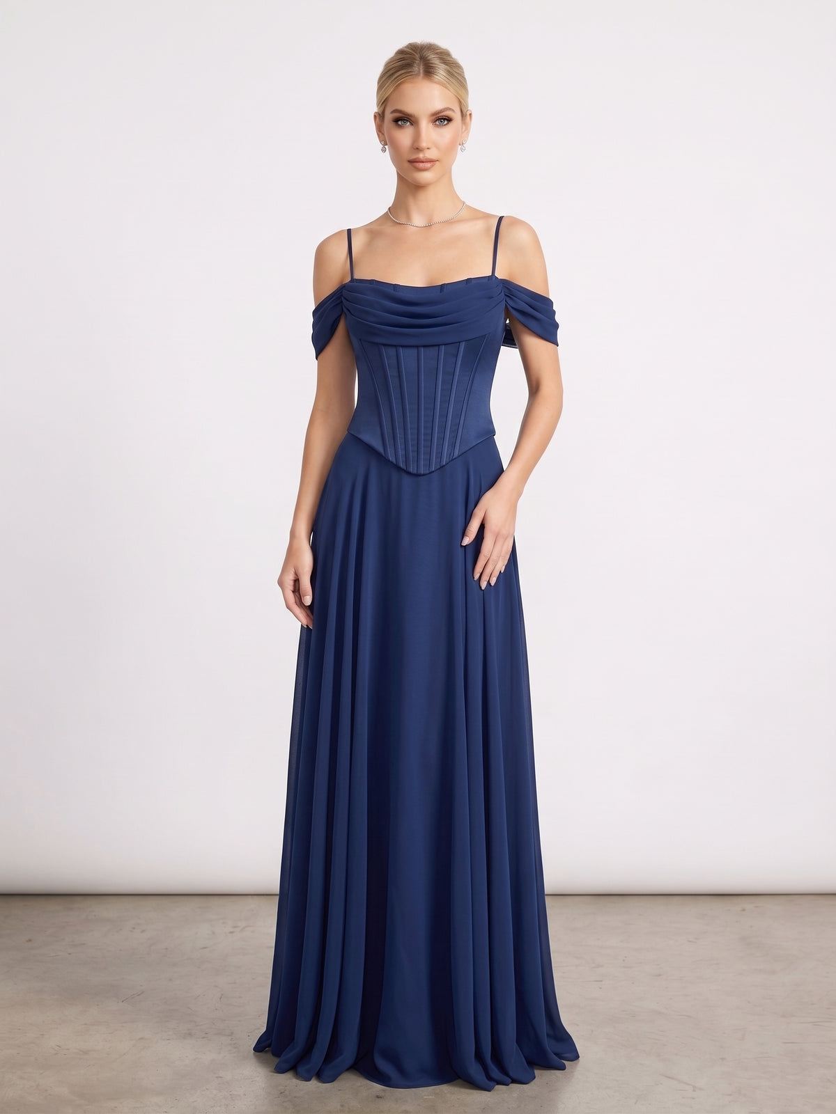 Elegantes fließendes Korsett-Abendkleid in Hellblau Beschreibung: e411