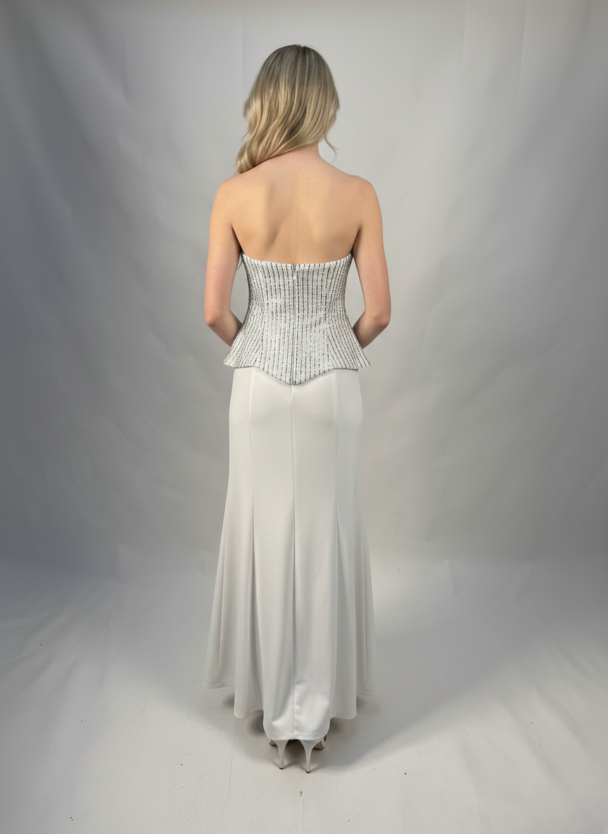 Langes Abendkleid mit Pailletten und Choker E371