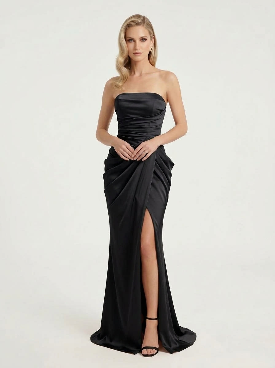 Elegantes trägerloses Satin-Abendkleid mit Drapierung und hohem Beinschlitz in Khakigrün Beschreibung: e425