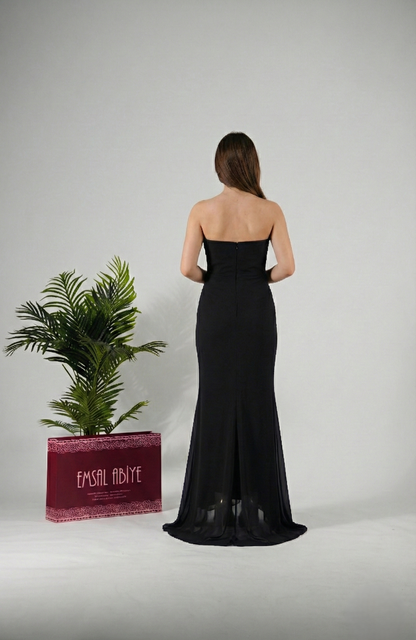 Schulterfreies Langes Abendkleid mit Korsett-Detail E350