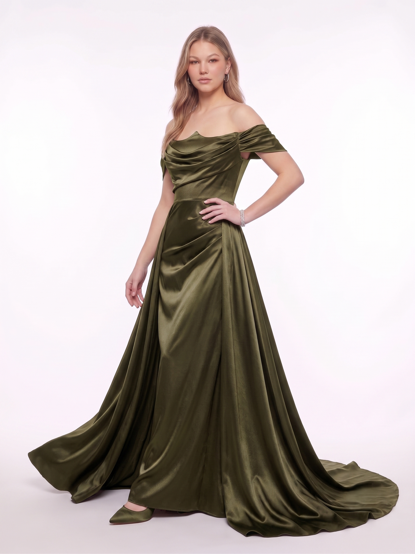 Langes Abendkleid mit U-Boot-Ausschnitt und Drapierung E370