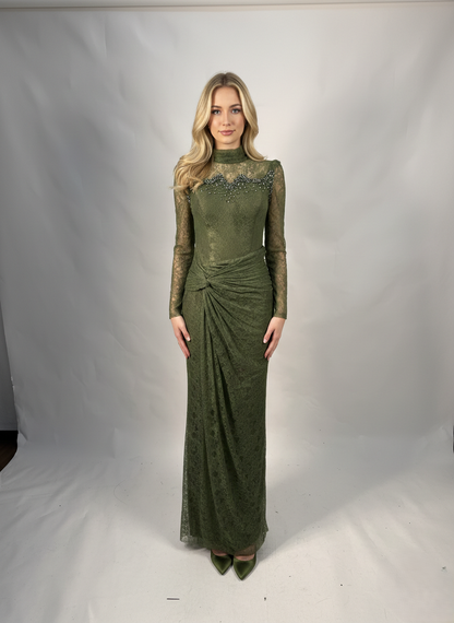 Langes Spitzenabendkleid mit Drapierung E372