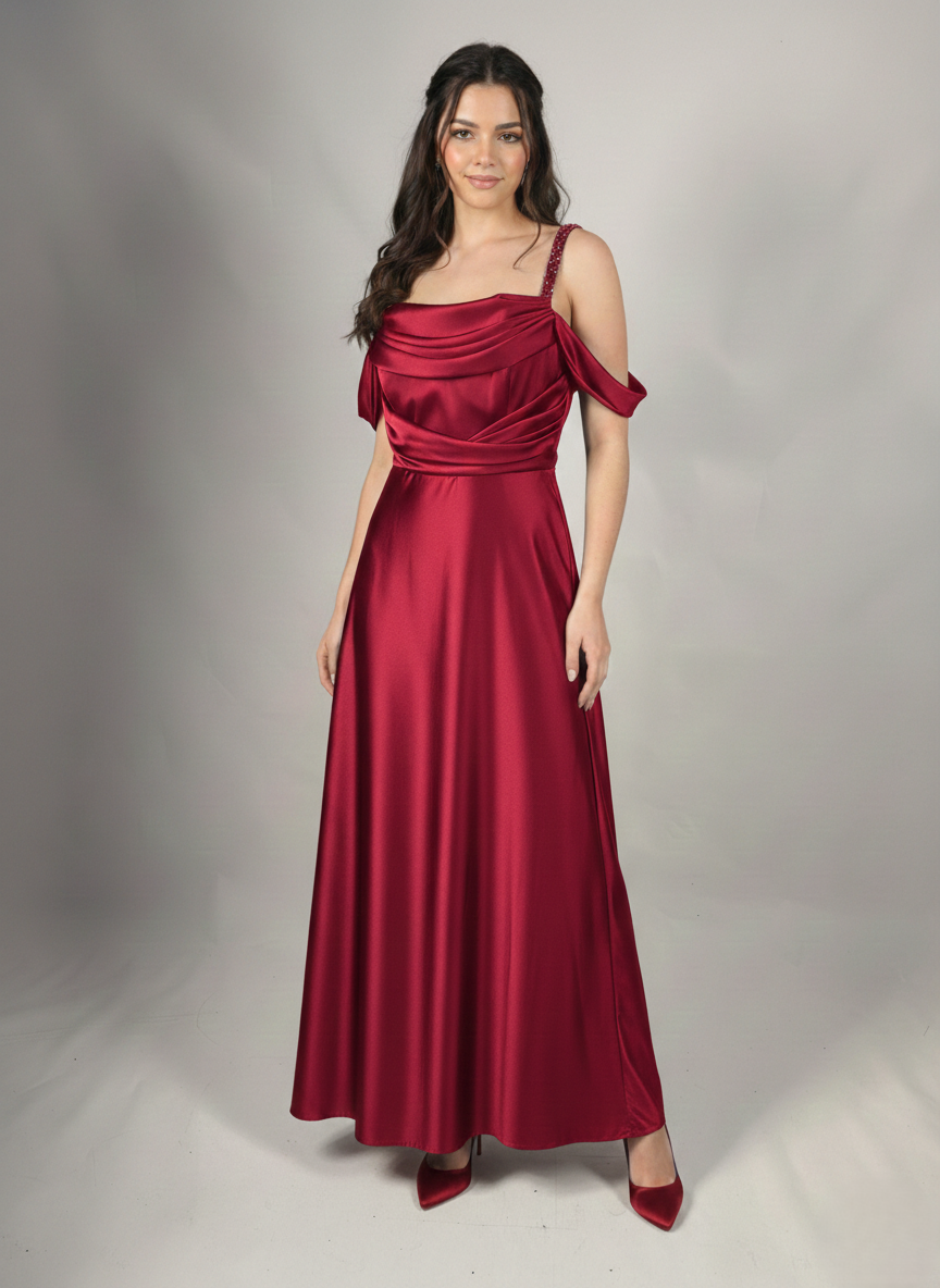 Langes Satin-Abendkleid mit Drapiertem Oberteil E355
