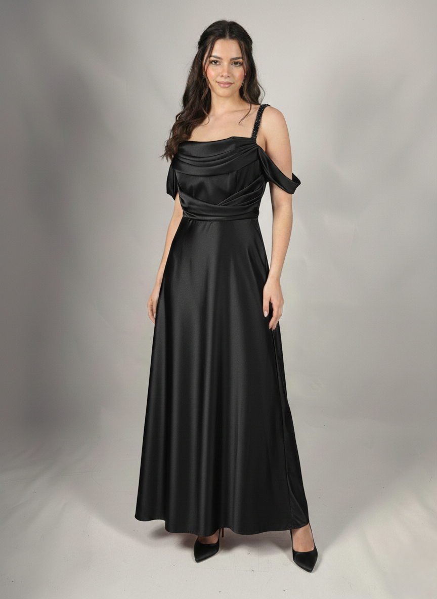 Langes Satin-Abendkleid mit Drapiertem Oberteil E355