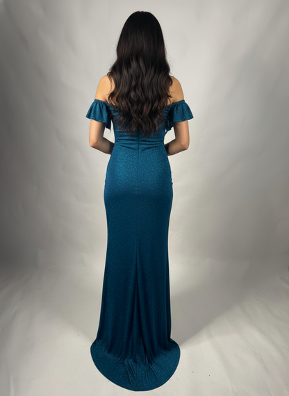 Langes Abendkleid mit Drapierung, Carmen-Ausschnitt und Schlitz E363