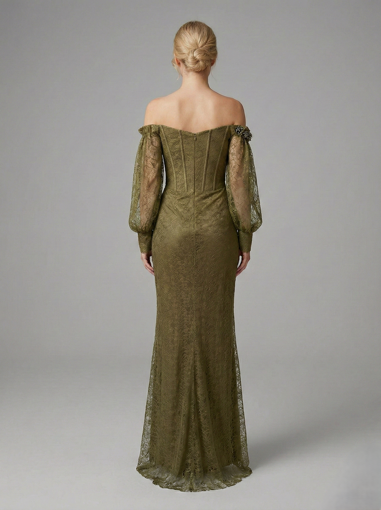 Schulterfreies langes Spitzenabendkleid E375