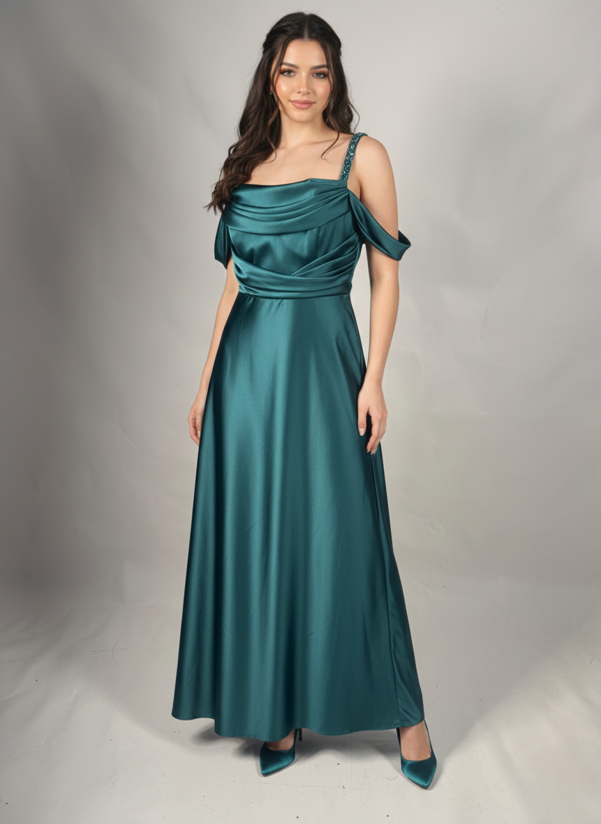 Langes Satin-Abendkleid mit Drapiertem Oberteil E355