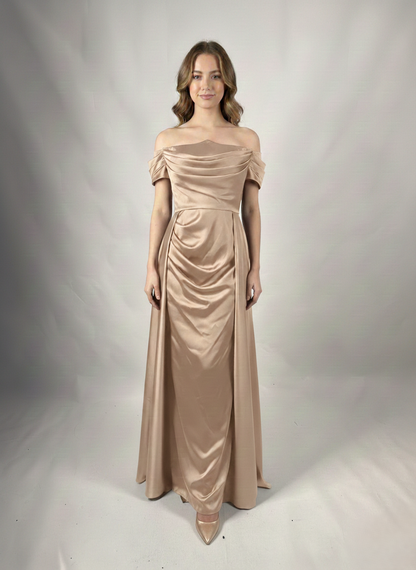 Langes Abendkleid mit U-Boot-Ausschnitt und Drapierung E370