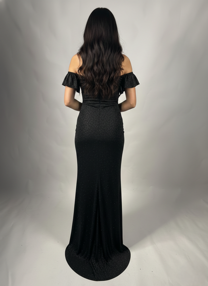 Langes Abendkleid mit Drapierung, Carmen-Ausschnitt und Schlitz E363