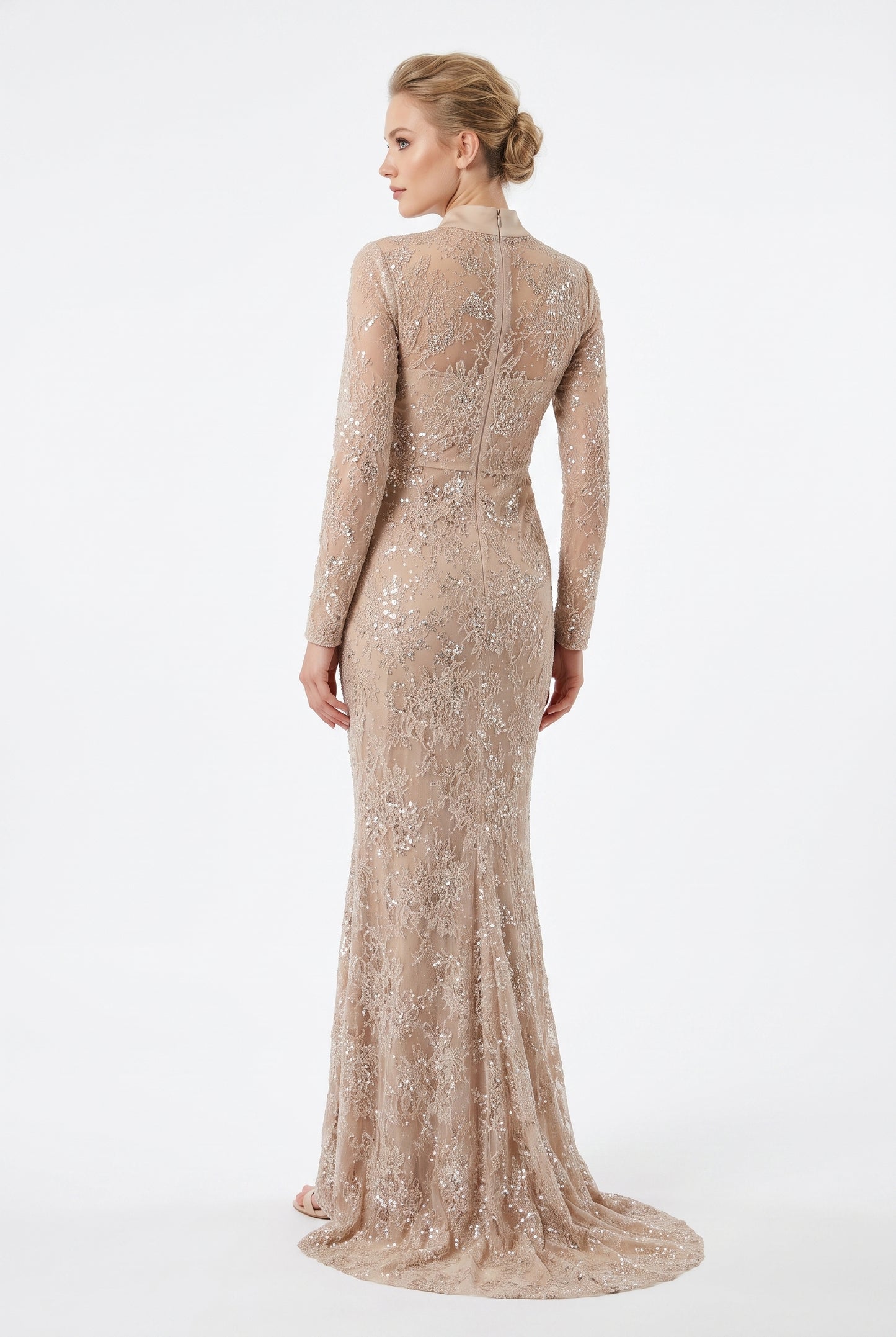 Langärmliges Spitzen-Abendkleid mit Raffung in Schokobraun Beschreibung: e405