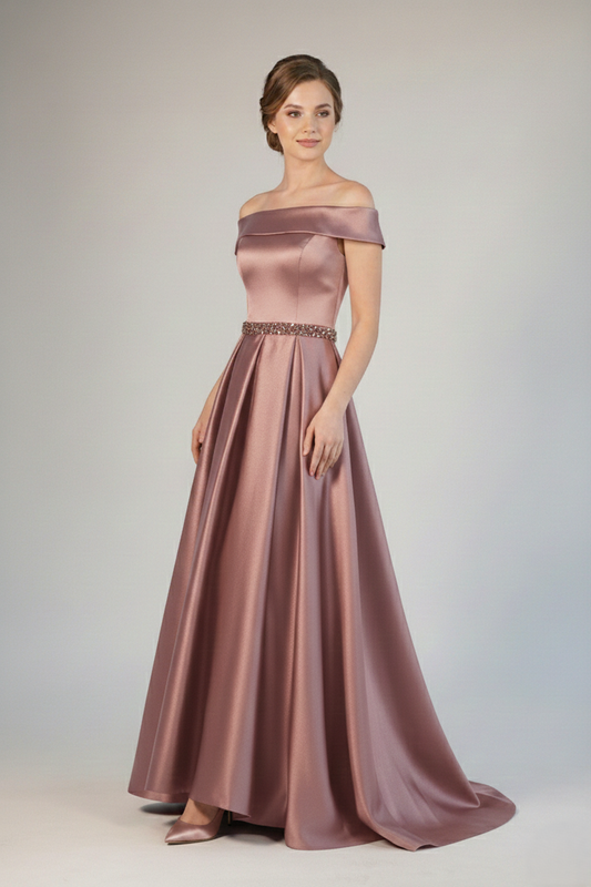 Langes Satin-Abendkleid mit Bootsausschnitt und Strassgürte E351