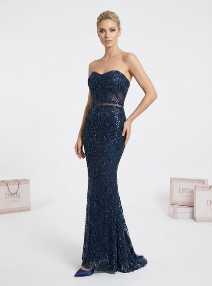 Trägerloses Spitzenabendkleid e380