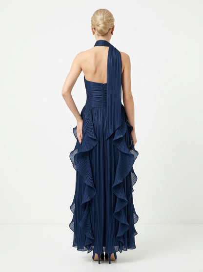 Elegantes Neckholder-Abendkleid in Metallic-Khaki mit Volants und Plissee e427