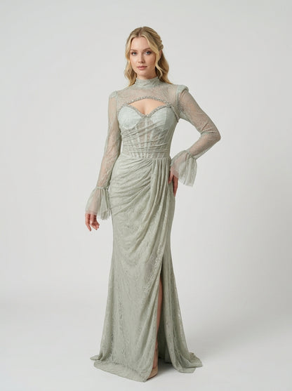 Hochgeschlossenes Spitzen-Abendkleid in Creme mit Cut-out und Korsett-Detail e430