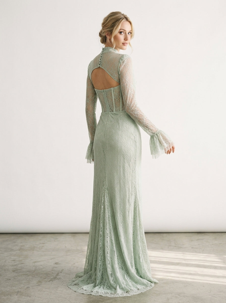 Hochgeschlossenes Spitzen-Abendkleid in Creme mit Cut-out und Korsett-Detail e430