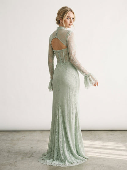 Hochgeschlossenes Spitzen-Abendkleid in Creme mit Cut-out und Korsett-Detail e430