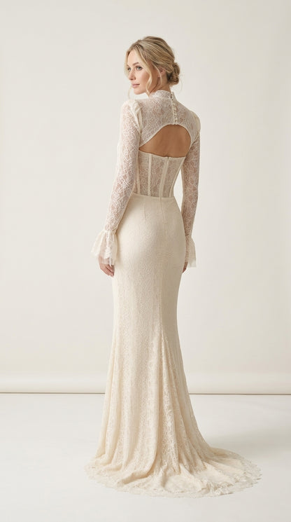 Hochgeschlossenes Spitzen-Abendkleid in Creme mit Cut-out und Korsett-Detail e430
