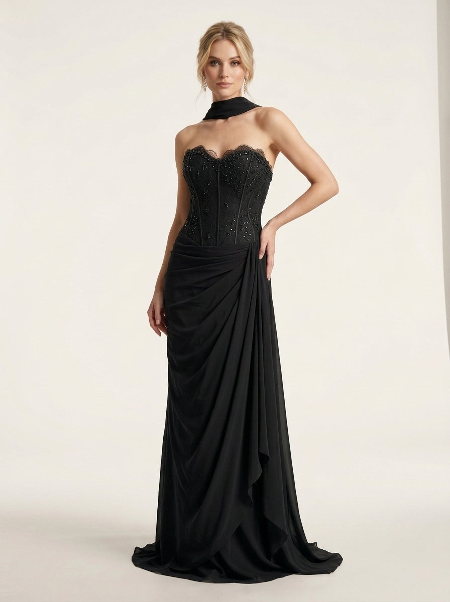 Trägerloses Korsett-Abendkleid in Schokobraun mit Beinschlitz und Choker e433