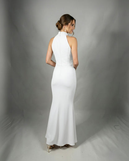 Aus leichtem Chiffon gefertigt, überzeugt dieses Kleid mit einem fließenden Schnitt E336