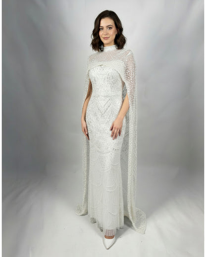 Verziertes Langes Abendkleid mit Cape-Detail  E342