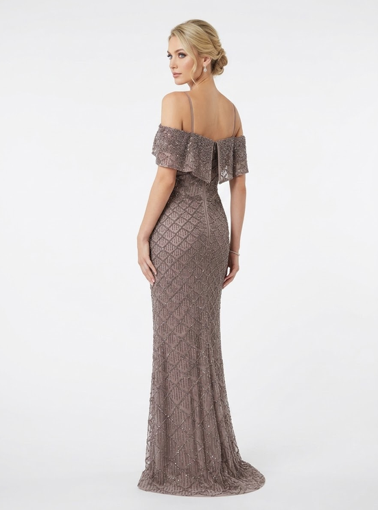 Schulterfreies Perlenabendkleid e390