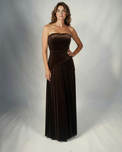 Langes Abendkleid aus Samt mit Halterneck E361