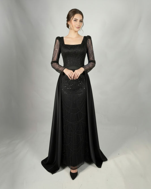 Langes Schwarzes Abendkleid mit Eckigem Ausschnitt und Transparenten Ärmeln E352